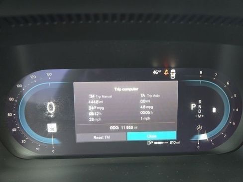 Used 2023 Volvo XC40 B5 Plus w/ Driver Assist Package image 23