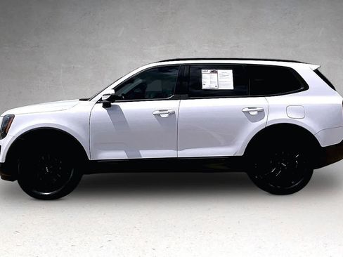 Certified 2022 Kia Telluride EX w/ EX Premium Package AWD/4WD image 3