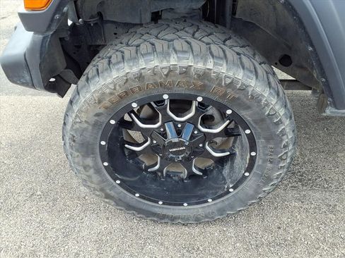 Used 2019 Jeep Wrangler Unlimited Sport S image 24