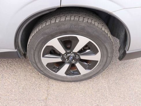 Used 2018 Subaru Forester 2.5i Limited w/ Popular Package #2 AWD/4WD image 9
