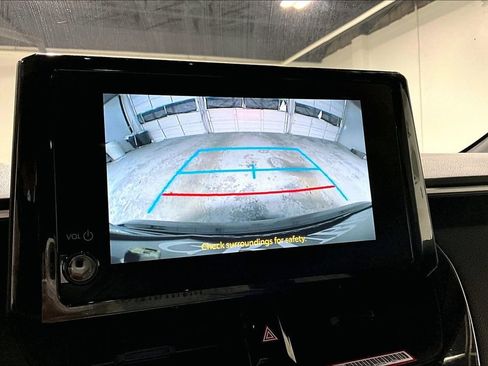 Used 2025 Toyota Corolla SE image 28