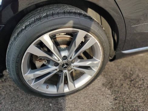 Used 2017 Mercedes-Benz C 300 4MATIC Sedan w/ Premium 1 Package image 33