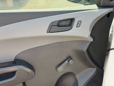 Used 2017 Chevrolet Sonic LT FWD image 18