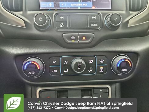 Used 2024 GMC Terrain Denali w/ Denali Premium Package image 28