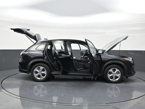 Used 2023 Honda HR-V LX image 29