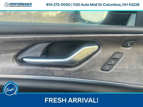 Used 2022 Jeep Grand Cherokee Overland w/ Advanced Protech Group III AWD/4WD image 18