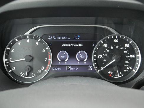 Certified 2021 Nissan Titan S w/ S Utility Package image 7