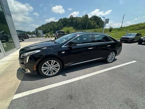 Used 2019 Cadillac XTS Luxury FWD image 3