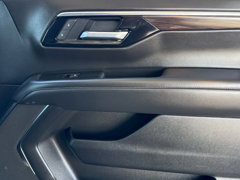 Used 2025 Chevrolet Tahoe Z71 image 23