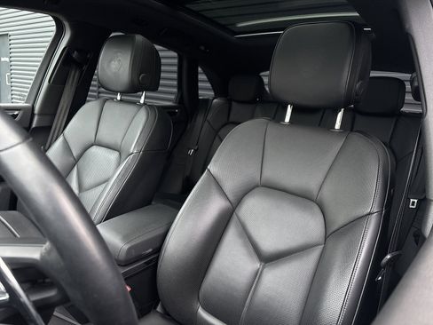 Certified 2024 Porsche Macan image 27