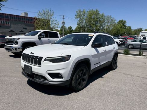 Used 2022 Jeep Cherokee Latitude Lux w/ Sun & Sound Group AWD/4WD image 7