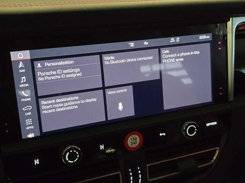 Used 2024 Porsche Macan image 28