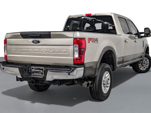 Used 2017 Ford F250 Lariat w/ Chrome Package image 6