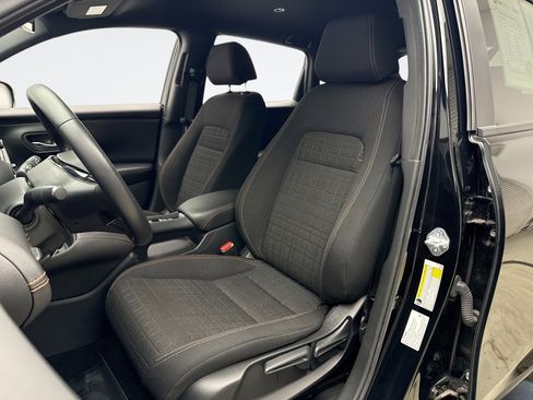 Used 2024 Honda HR-V Sport image 11