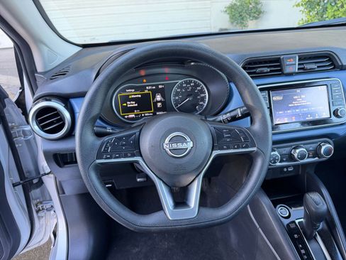 Used 2025 Nissan Versa SV image 28