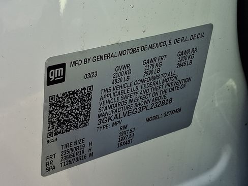 Used 2023 GMC Terrain SLT w/ Infotainment Package II AWD/4WD image 28