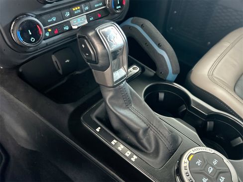 Used 2022 Ford Bronco Wildtrak image 31