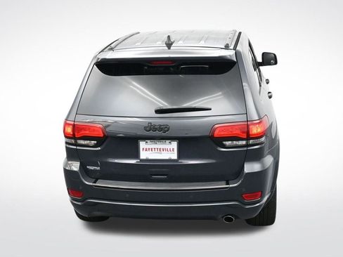 Used 2018 Jeep Grand Cherokee Altitude image 27