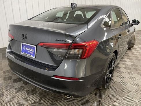 Used 2023 Honda Civic Sport image 4