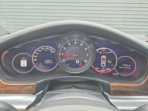 Certified 2022 Porsche Panamera 4S AWD/4WD image 10