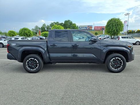 Used 2024 Toyota Tacoma TRD Sport w/ TRD Sport Upgrade Package AWD/4WD image 3