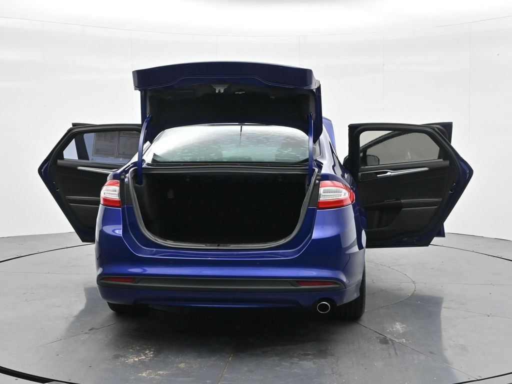 Used 2016 Ford Fusion SE FWD image 42