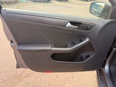 Used 2016 Volkswagen Jetta S FWD image 12