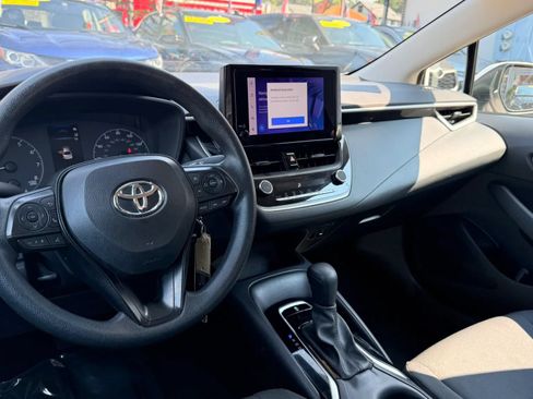 Used 2024 Toyota Corolla LE FWD image 17