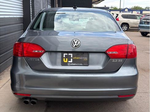 Used 2012 Volkswagen Jetta SE FWD image 8