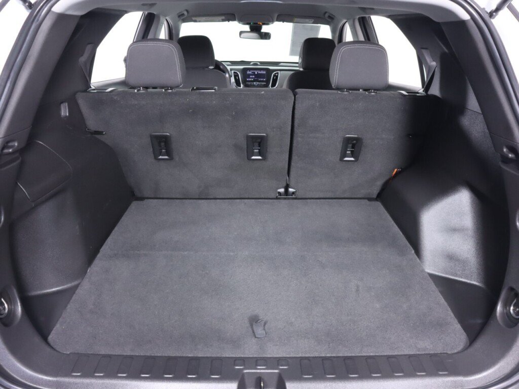 Used 2022 Chevrolet Equinox LS w/ Driver Confidence II Package AWD/4WD image 33