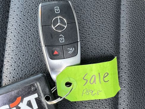 Certified 2025 Mercedes-Benz GLS 450 4MATIC image 38