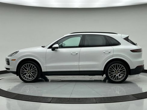 Used 2023 Porsche Cayenne AWD/4WD image 2