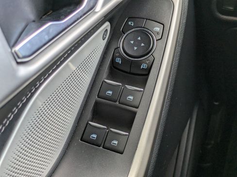 Certified 2022 Ford Explorer Limited w/ Limited Technology Package image 21