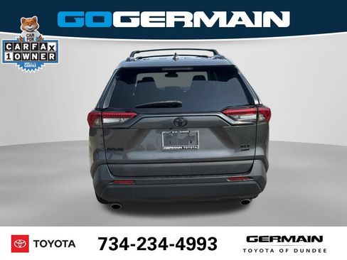 Used 2021 Toyota RAV4 XLE w/ Convenience Package AWD/4WD image 9