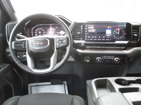 Used 2022 GMC Sierra 1500 SLE image 13
