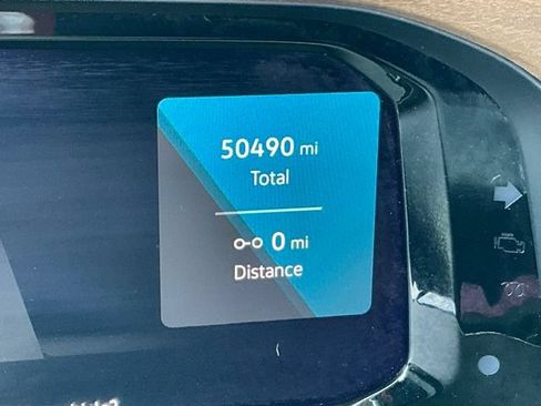 Used 2025 Volkswagen Atlas SE FWD image 29