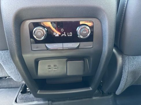 New 2026 Chevrolet Traverse LT w/ Sun and Wheel Package AWD/4WD image 11
