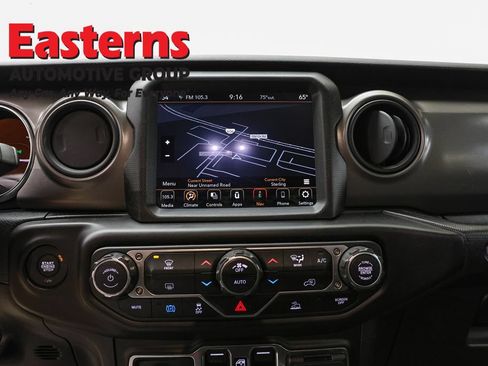 Used 2023 Jeep Wrangler Unlimited AWD/4WD image 12