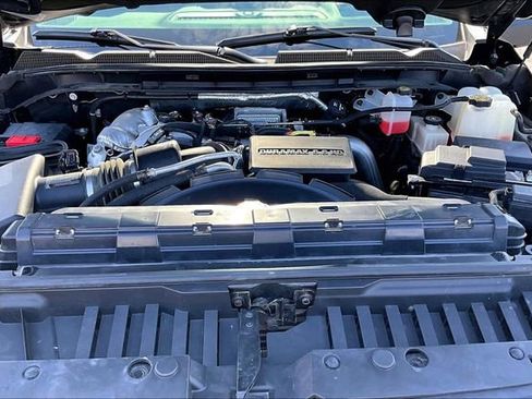 Used 2022 GMC Sierra 3500 Denali w/ Denali Black Diamond Edition AWD/4WD image 30