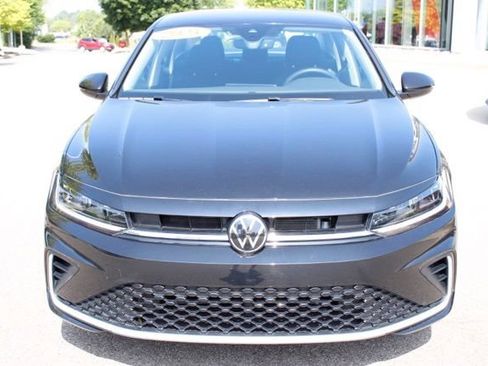 Used 2025 Volkswagen Jetta S FWD image 9
