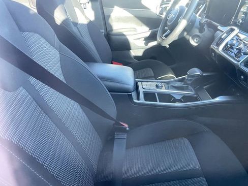 Used 2023 Kia Sorento LX FWD image 9