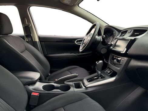 Used 2019 Nissan Sentra SV image 11