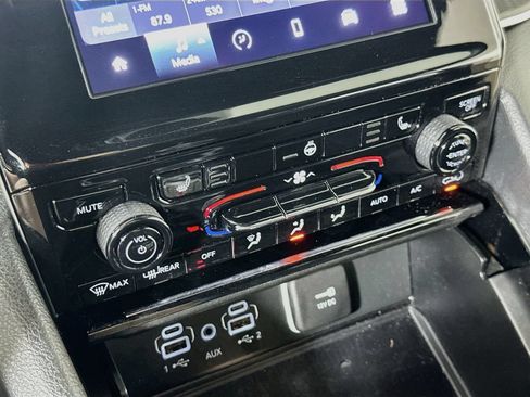 Used 2023 Jeep Grand Cherokee Altitude RWD image 26