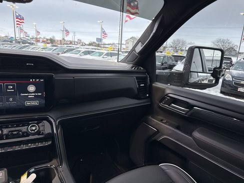 Used 2024 GMC Sierra 2500 AT4X AWD/4WD image 37
