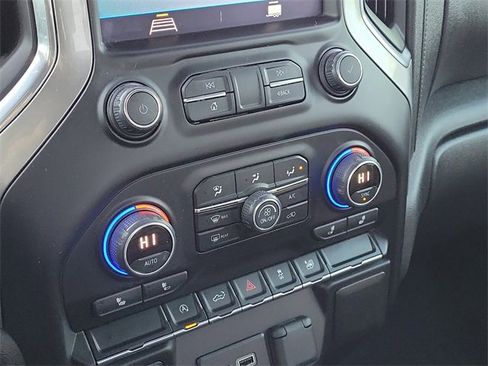 Used 2021 Chevrolet Silverado 1500 LT image 29