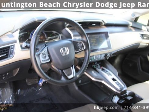 Used 2018 Honda Clarity Touring image 17