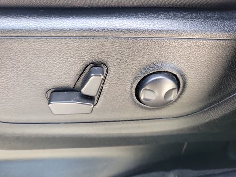 Used 2022 RAM 1500 Big Horn AWD/4WD image 11