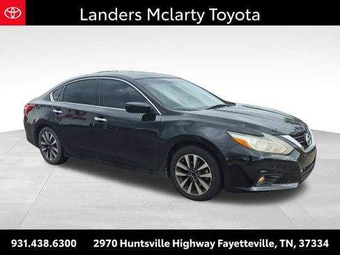 Used 2017 Nissan Altima 2.5 SV FWD image 5