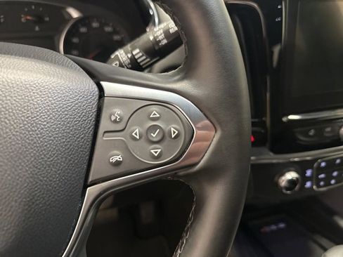 Used 2023 Chevrolet Traverse LT image 19