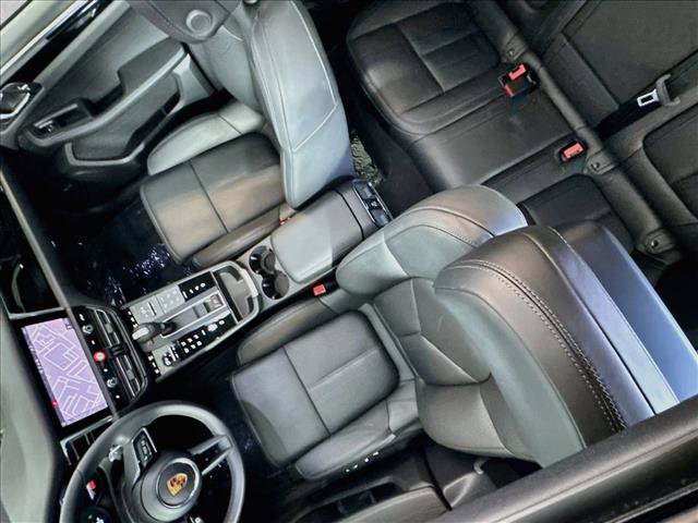 Certified 2026 Porsche Macan Turbo AWD/4WD image 20